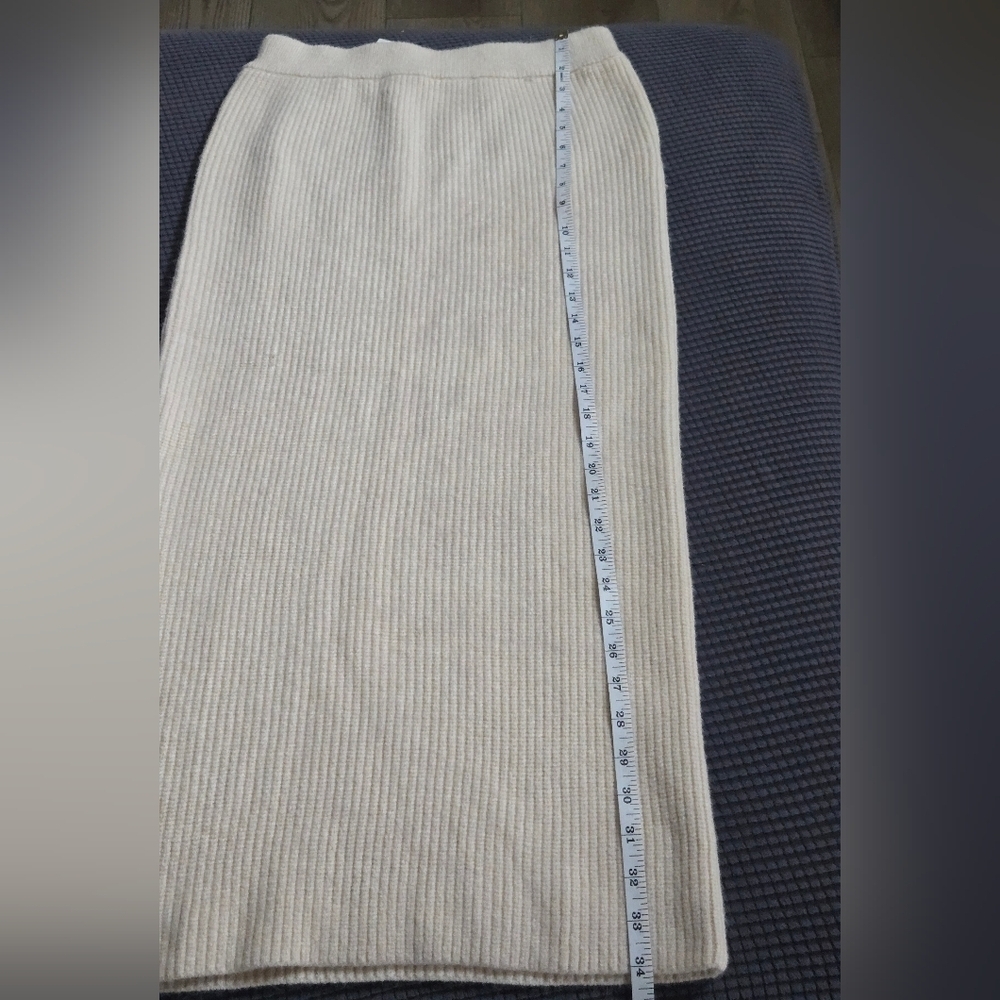 Zara Cream Ribbed Knit Skirt - Picture 6 of 8